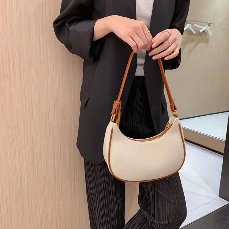 작은 Carmpit 가방 여성 2024 새로운 패션 핫 - Women Bags Guess 리뷰 및 가격